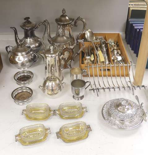 A group of assorted plated wares including a set of four gil...