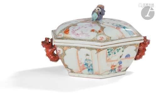 Petite terrine hexagonale et son couvercle en porcelaine, Ch...