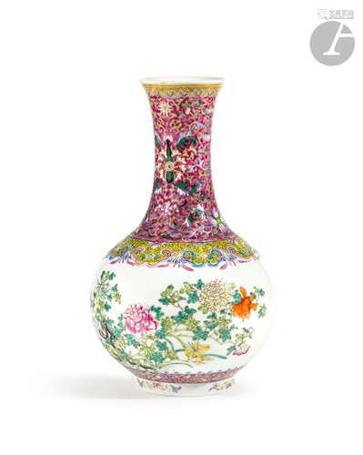 Vase de forme shangping en porcelaine blanche émaillée polyc...