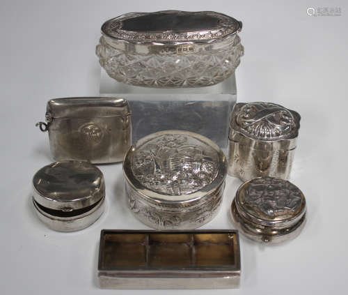 A 19th Century Dutch silver cachou box with hinged lid and e...