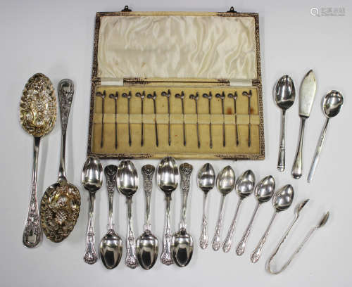 A set of six Victorian silver King's pattern teaspoons, Lond...