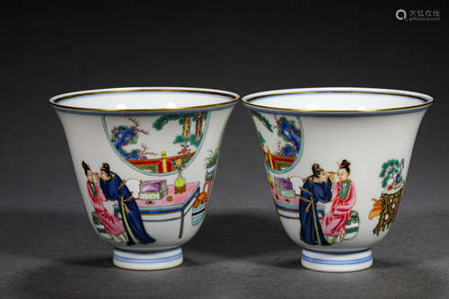 A PAIR OF QING STYLE PORCELAIN CUPS