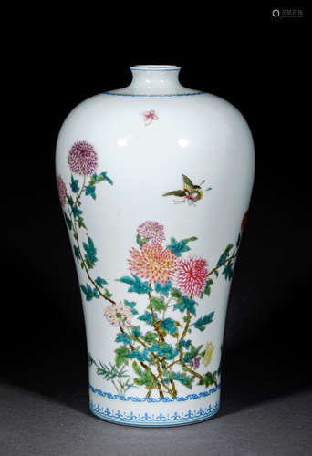 A QING STYLE PORCELAIN MEIPING PLUM FLOWER VASE