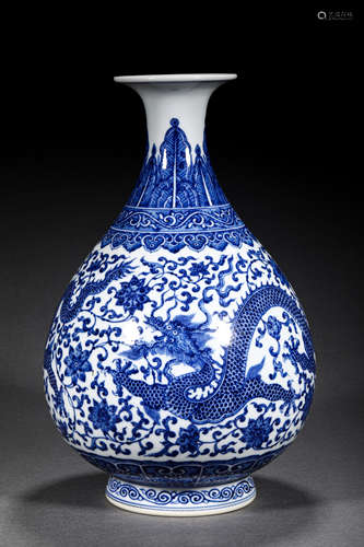 A QING STYLE PORCELAIN YUHUCHUN SHAPED VASE