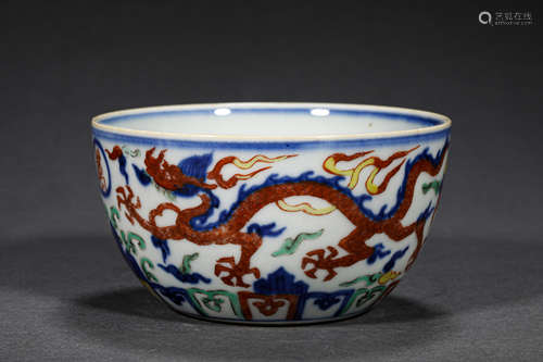 A MING STYLE PORCELAIN CUP