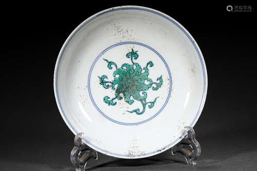 A MING STYLE PORCELAIN PLATE