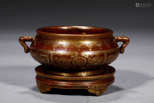 A PORCELAIN INCENSE BURNER PAINTED WITH POWERED GOLD