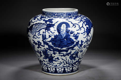 A MING STYLE LARGE PORCELAIN  JAR