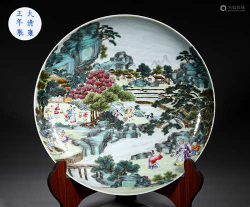 A QING STYLE PORCELAIN PLATE