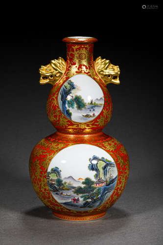 A QING STYLE PORCELAIN GOURD SHAPED VASE