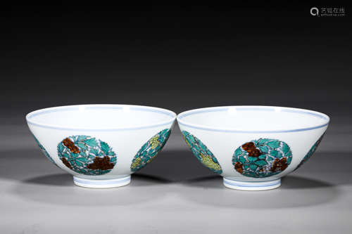 A SET OF QING STYLE PORCELAIN BOWLS