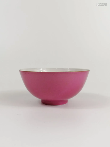 A Carmine glaze tea bowl