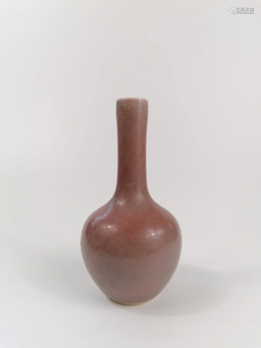 A Fine Peachbloom-glazed snuff bottle