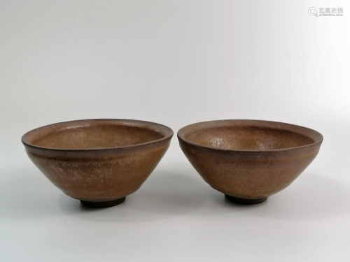 A pair of Jian Ware bowl