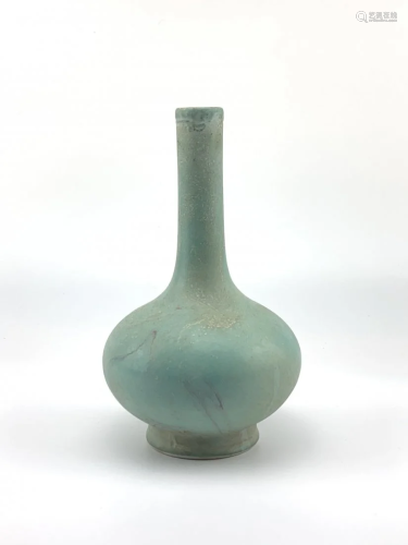 A Marbled-glaze Long Neck Vase