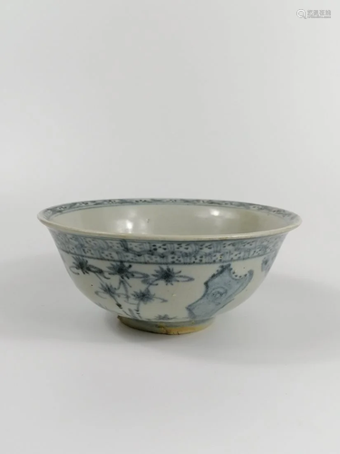 A plant pattern blue and white porcelain bowl