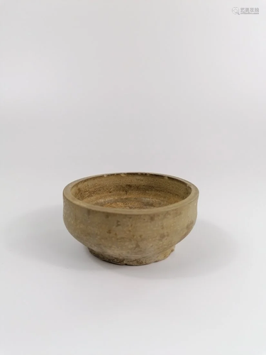 A Warring period pottery cup