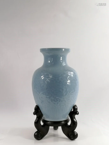 A Finely Sky-blue Glaze Double Dragon Vase