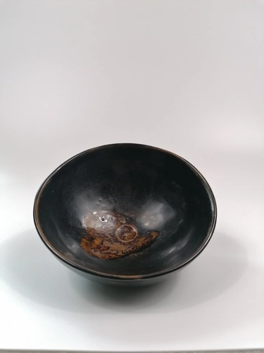 A JIZHOU 'LEAF' BOWL