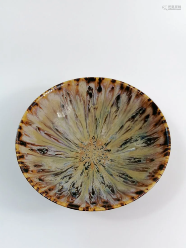 A Large JIZHOU 'TORTOISE-SHELL'-GLAZED BOWL