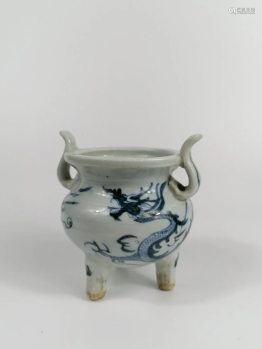 Blue and White Dragon Porcelain Center