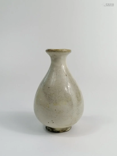 A Cizhou Yuhuchun Vase