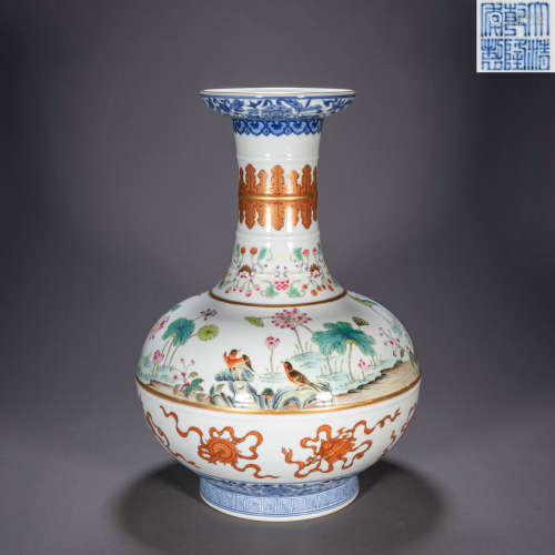 CHINESE FAMILLE ROSE BOTTLE, QING DYNASTY