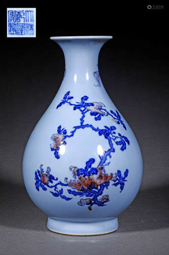 A QING STYLE PORCELAIN YUHUCHUN SHAPED VASE