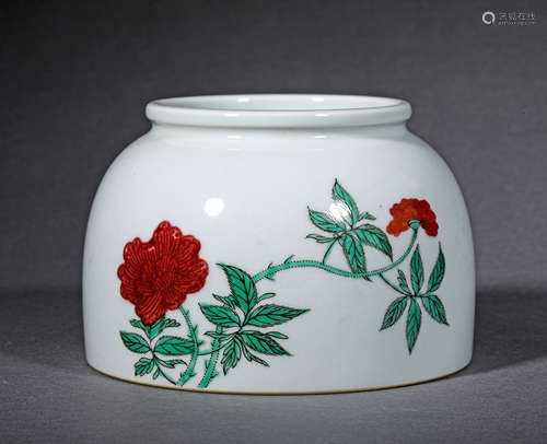 A QING STYLE PORCELAIN BRUSH WASHER