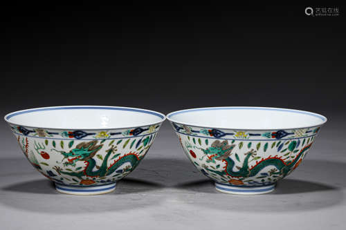 A PAIR OF QING STYLE PORCELAIN BOWLS