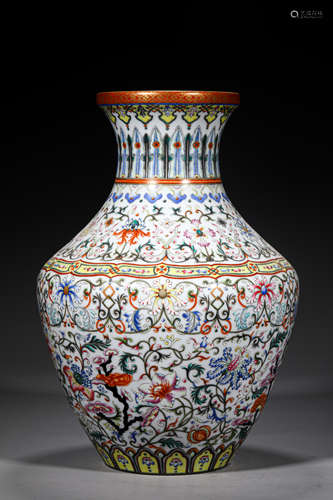 A QING STYLE PORCELAIN ZUN