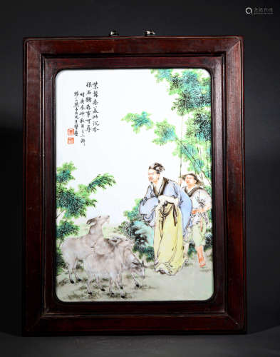 A CHINESE HAND-PAINTED PORCELAIN PLAQUE