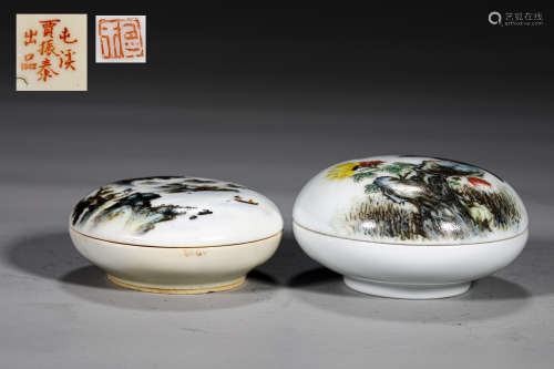 A PAIR OF CHINESE PORCELAIN INK PASTE BOXES