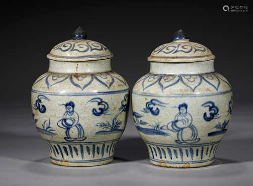 A PAIR OF MING STYLE PORCELAIN LIDDED JARS