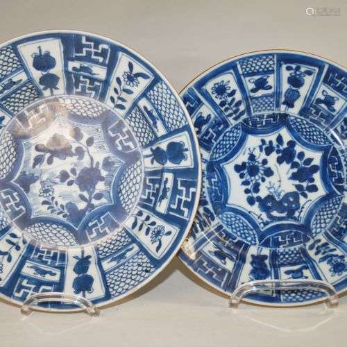 Antiquités chinoises, deux assiettes (env. D. 21,2 cm), styl...