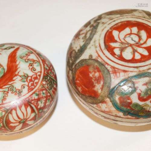 Antiquités chinoises, deux jarres à couvercle, style Swatow,...