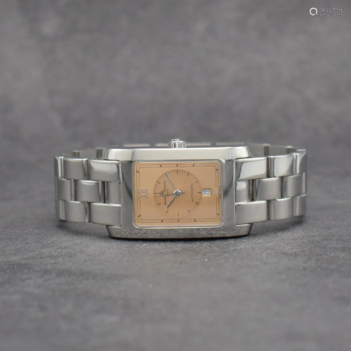 BAUME MERCIER Hampton wristwatch in stainless steel