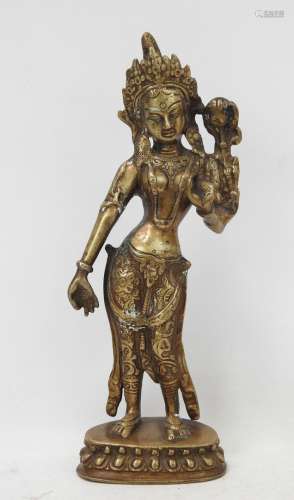 ASIE DU SUD EST : Divinité en pied en bronze. Haut.: 30 cm.