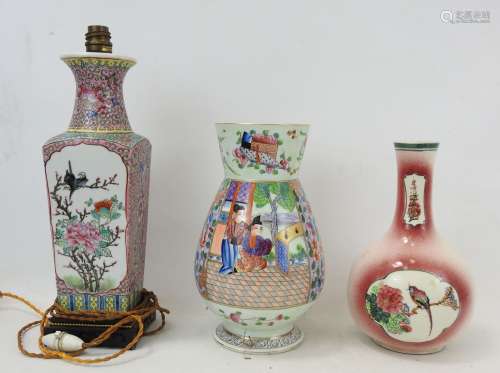 CHINE : Lot de trois vases en porcelaine et faïence dont un ...