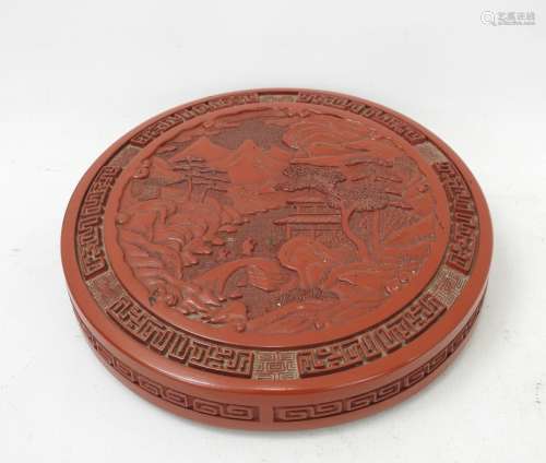 CHINE : Boite circulaire en bois laqué rouge cinabre à décor...