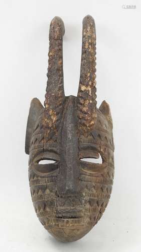 BURKINA FASO : Masque Mossi en bois sculpté et pigments Long...