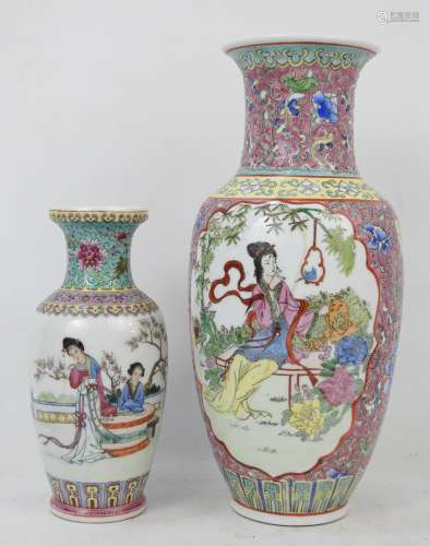 CHINE : Deux vases en porcelaine dans le gout de la famille ...