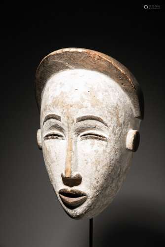 Masque Fang, Gabon. Bois, pigments Haut : 29 cm.