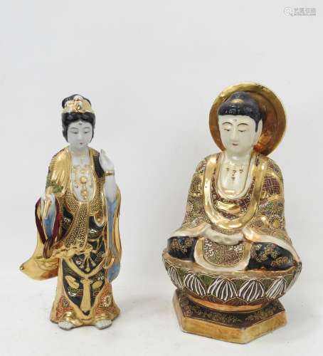 JAPON - SATSUMA : Bouddha et geïsha en porcelaine dorée et p...