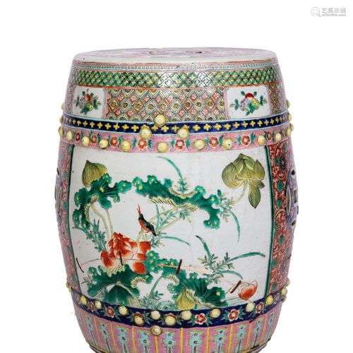 TAMBOUR EN PORCELAINE DANS LE GOUT DE LA FAMILLE VERTE Chine...