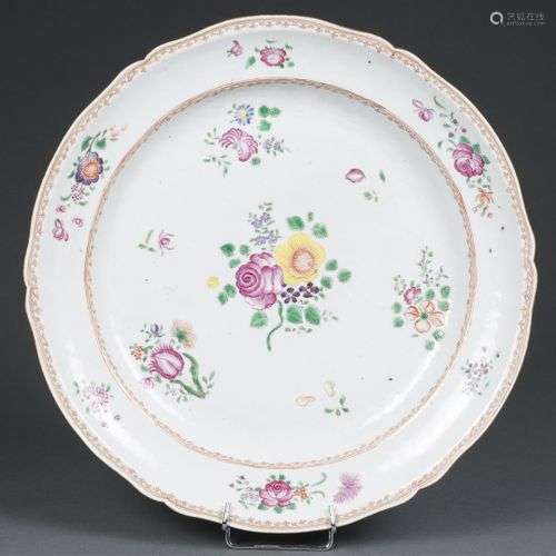 GRAND PLAT DE SERVICE FESTONNE EN PORCELAINE DE LA COMPAGNIE...