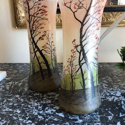 LEGRAS Paire de vases cornets en verre à décor peint H 28cm ...