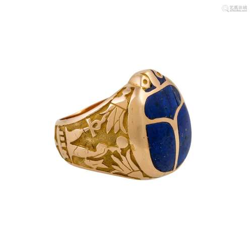 Ring mit Skarabäus-Einlagen aus Lapislazuli.