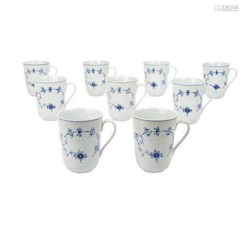 ROYAL COPENHAGEN 9 Becher 'Musselmalet gerippt', 1. Wahl, 21...