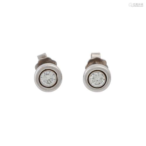 Paar Ohrstecker, mit 2 Brillanten zus. ca. 0,40 ct. W-LGW(H-...